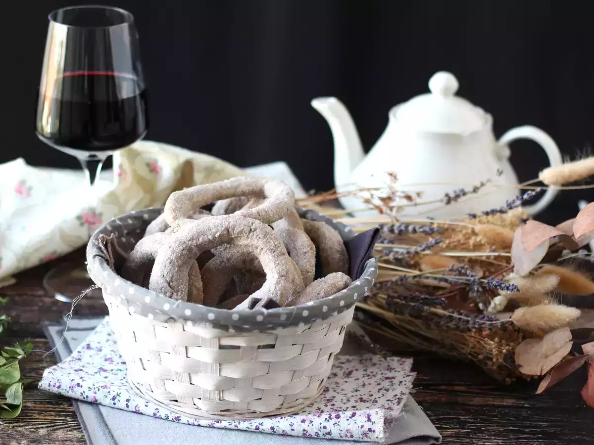 Krofi z rdečim vinom: babičin recept, ki bi ga moral poznati vsak! - fotografija 5