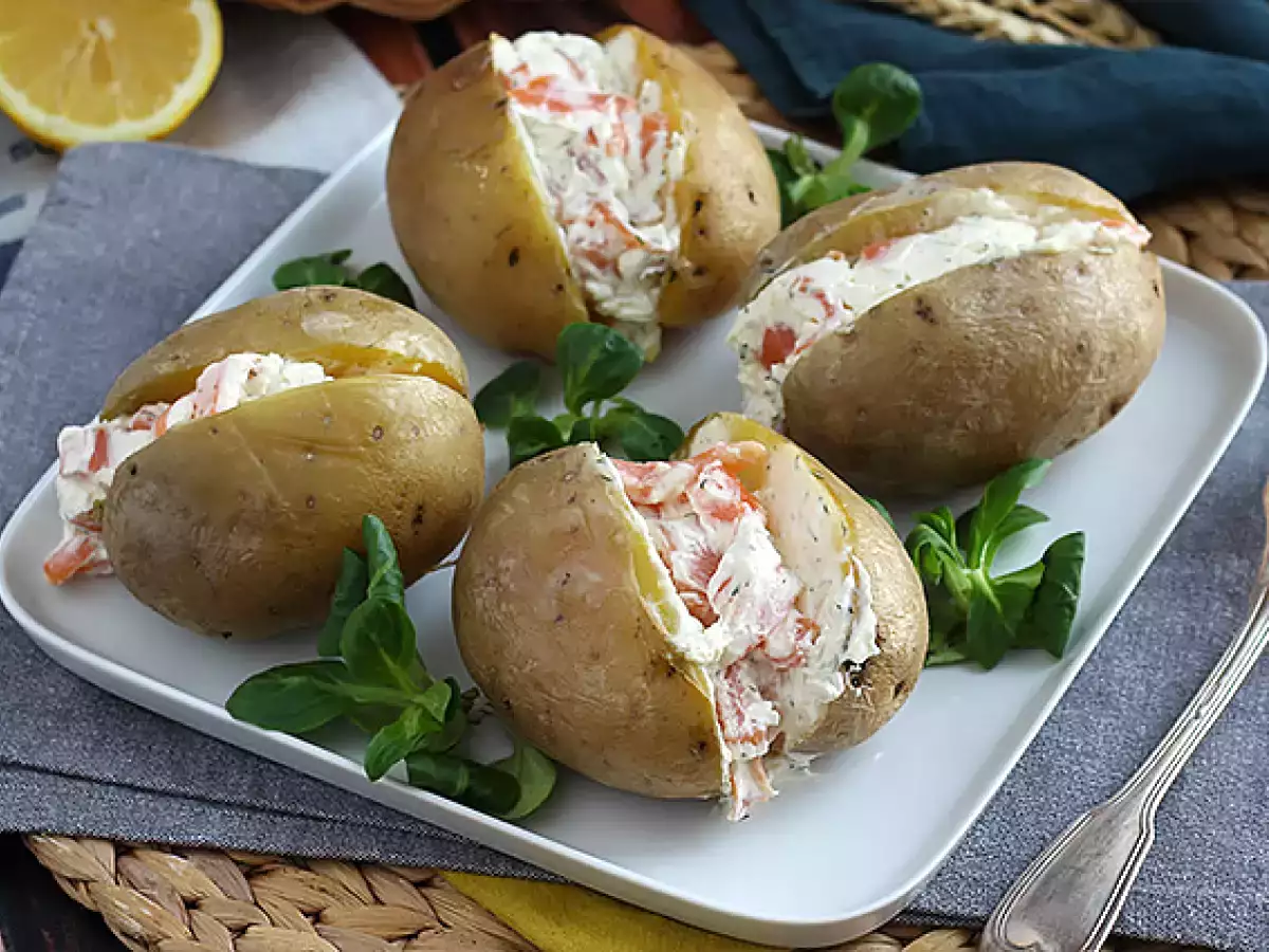 Krompir, polnjen z dimljenim lososom in fromage frais - fotografija 2