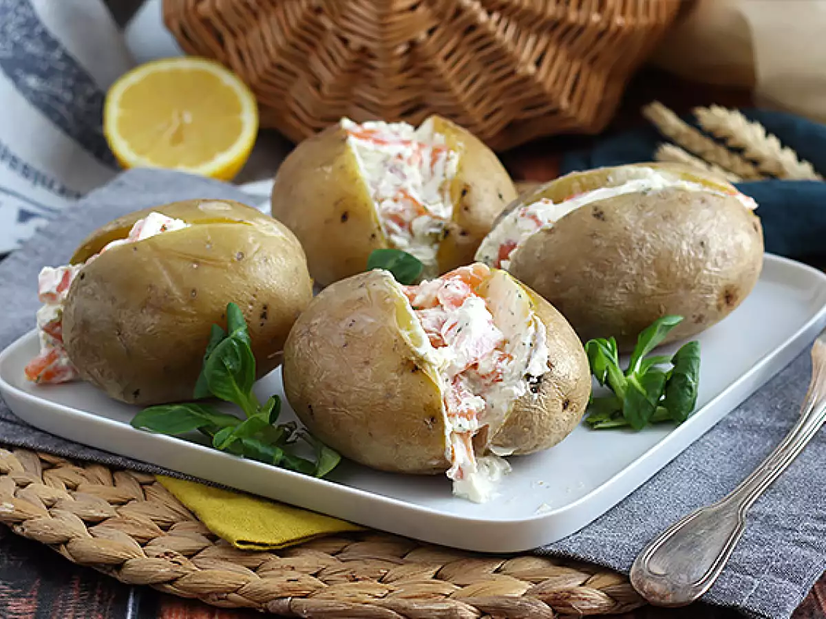 Krompir, polnjen z dimljenim lososom in fromage frais - fotografija 4