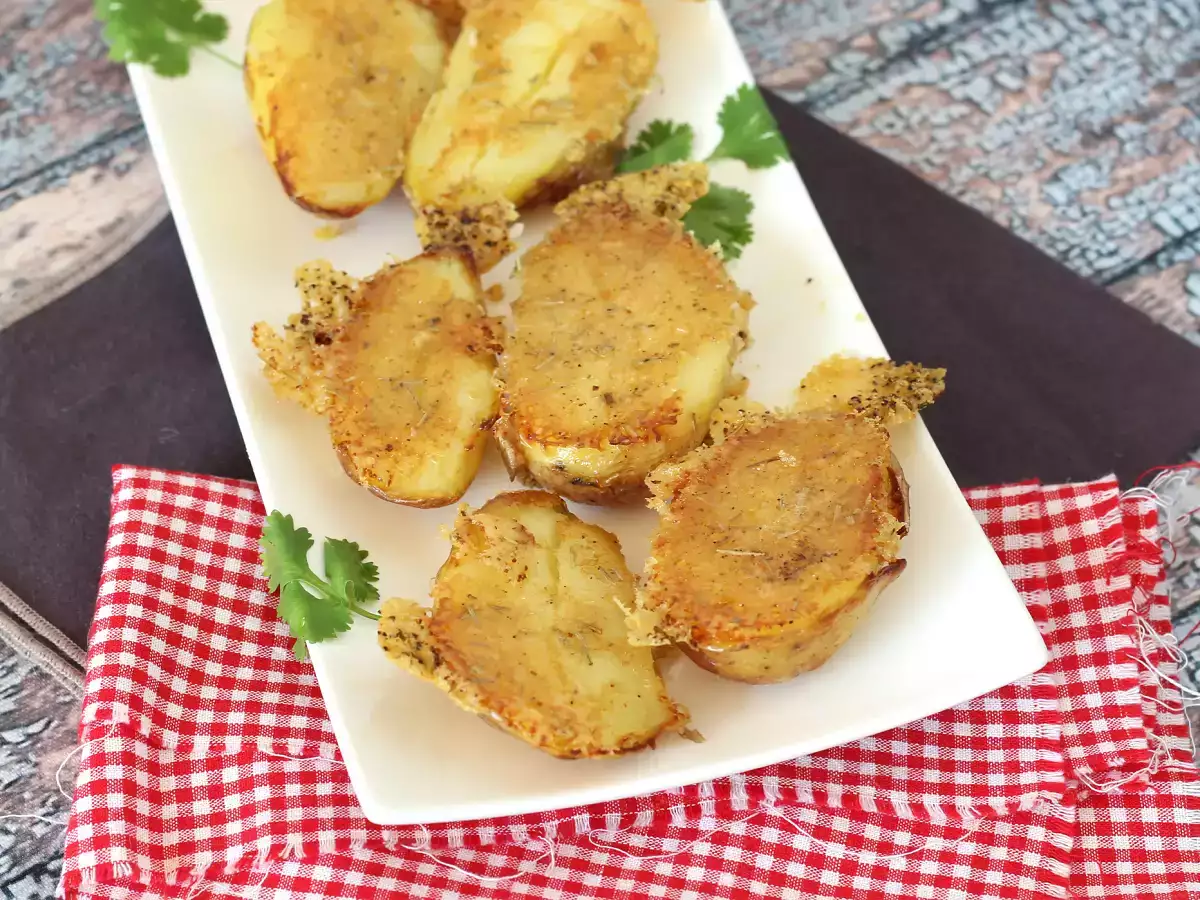 Krompir s parmezanom, mehak v notranjosti in hrustljav na zunanji strani! - fotografija 4