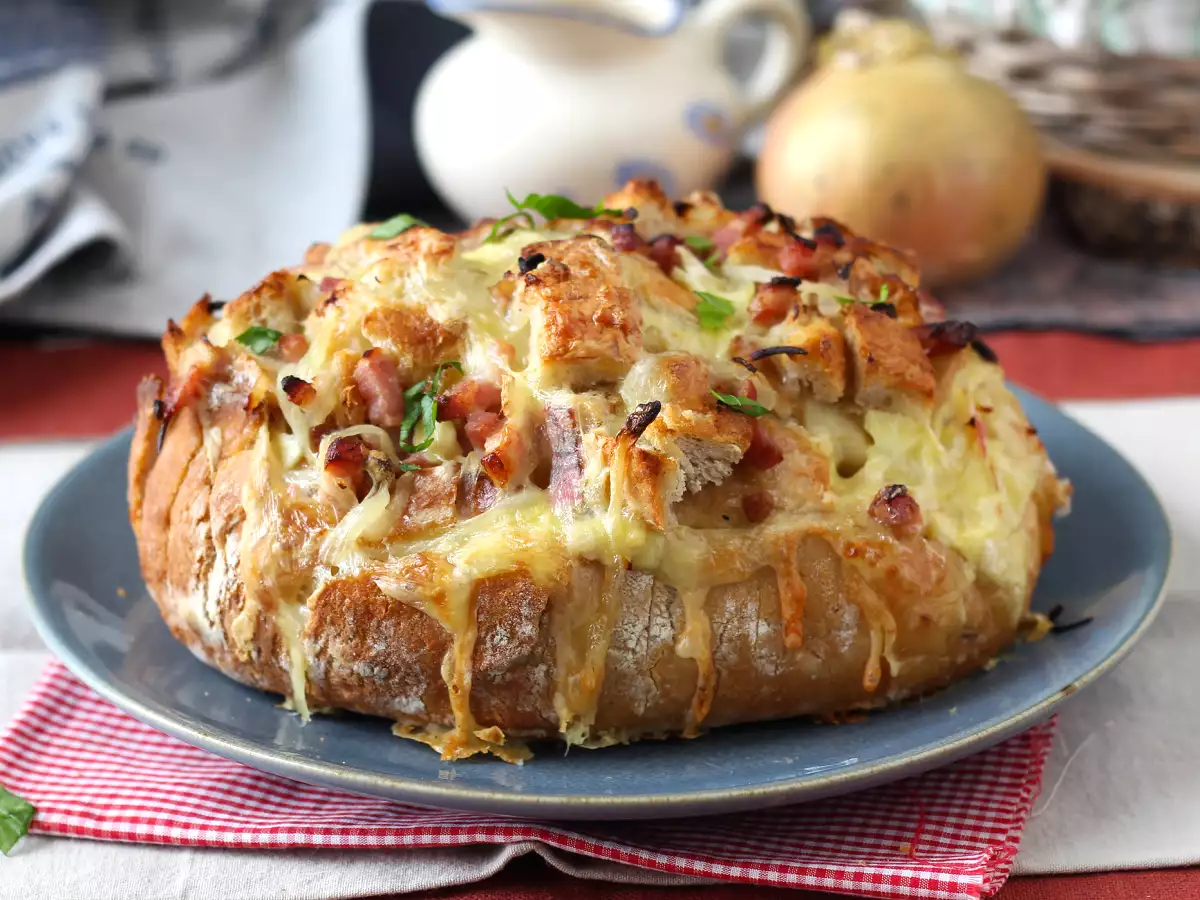 Kruh z nadevanim ježkom v slogu tartifletta - fotografija 2