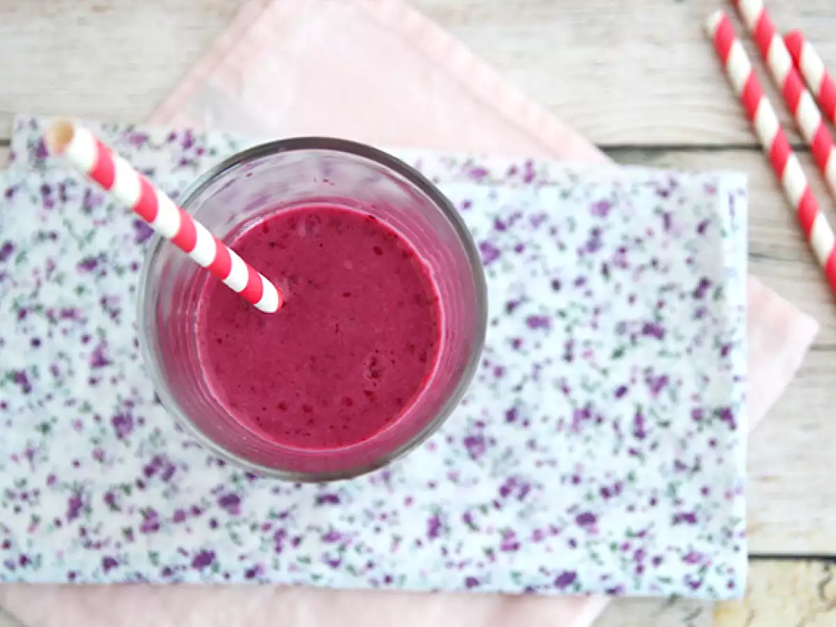 Lassi iz rdečega sadja - fotografija 4