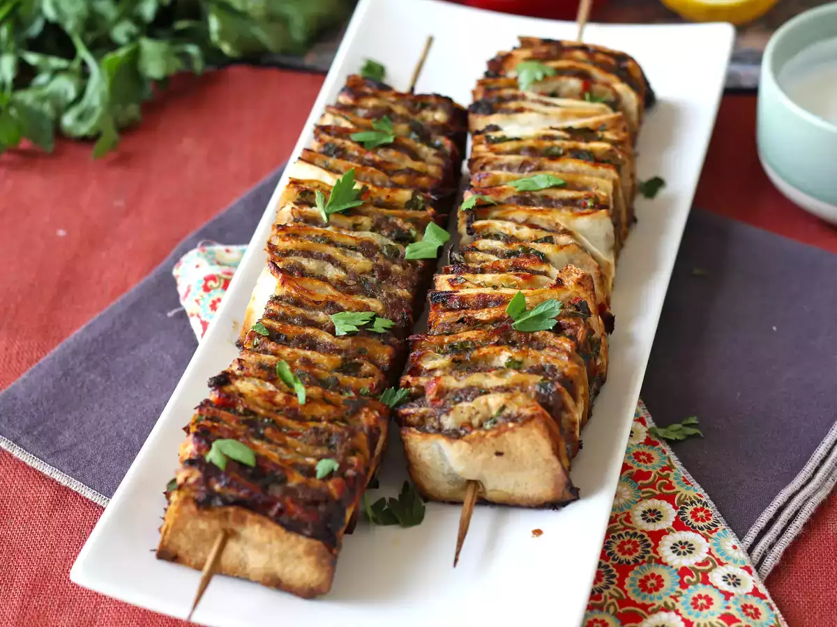 Lavash kebab s tortiljami, slavni enostavni kebabi, pečeni v pečici! - fotografija 5