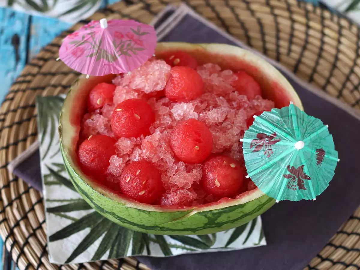 Lubenicin frosé: super osvežujoč koktajl v obliki granite z roséjem! - fotografija 2