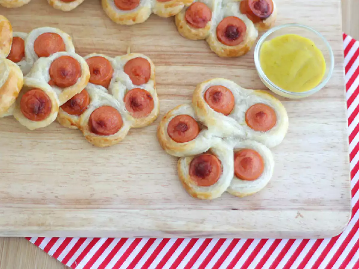 Lupinasti cvetovi s knackisom - fotografija 2