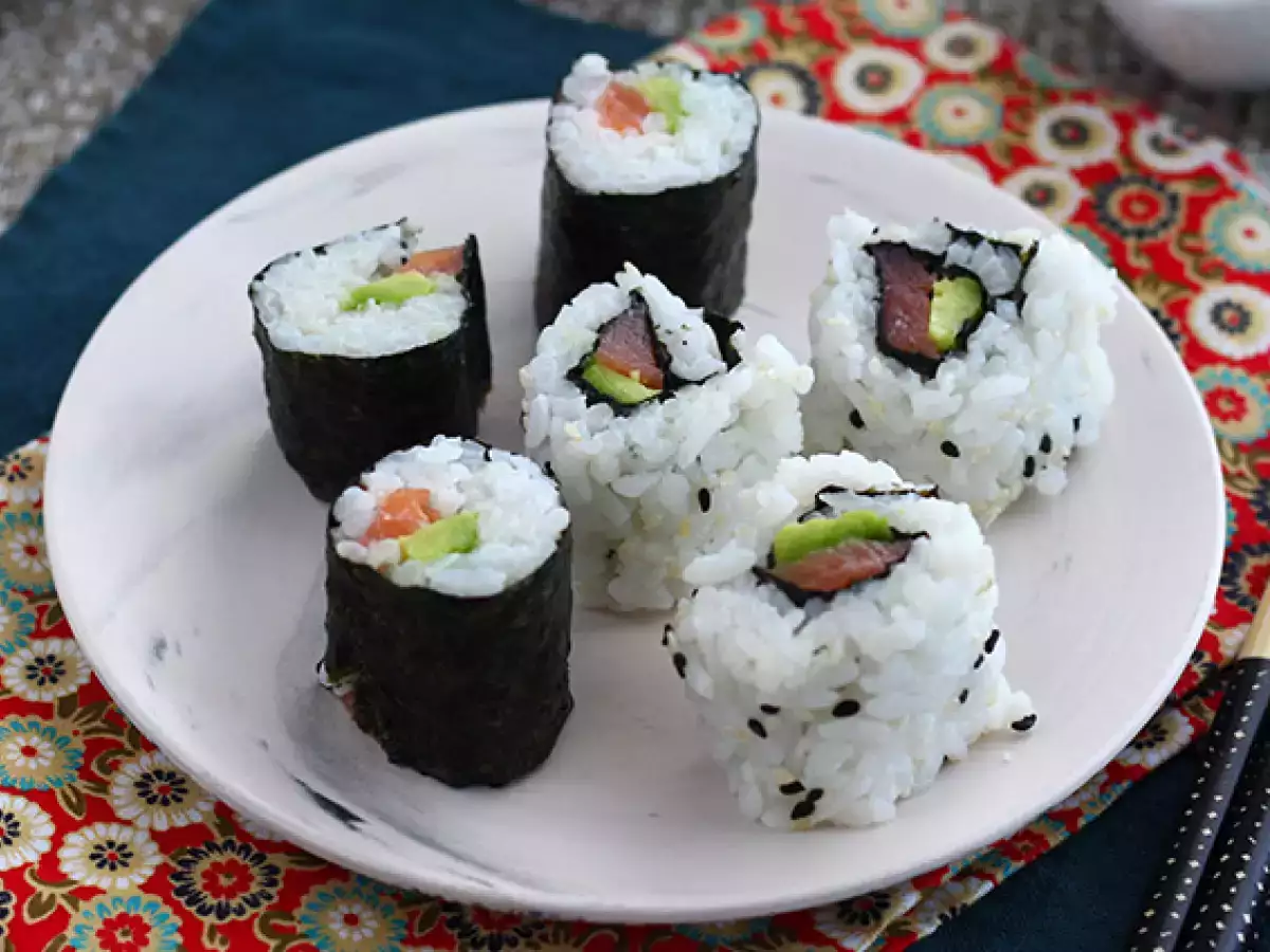 Maki z dimljenim lososom in avokadom - fotografija 4
