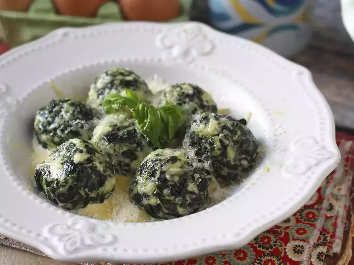 Malfatti s špinačo in rikoto: preprost recept za domače testenine brez gnetenja - fotografija 4