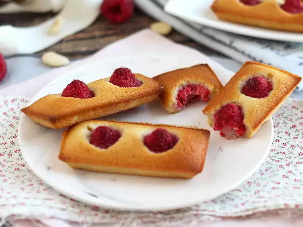 Recept Malinovi financiers: preprost in podroben recept