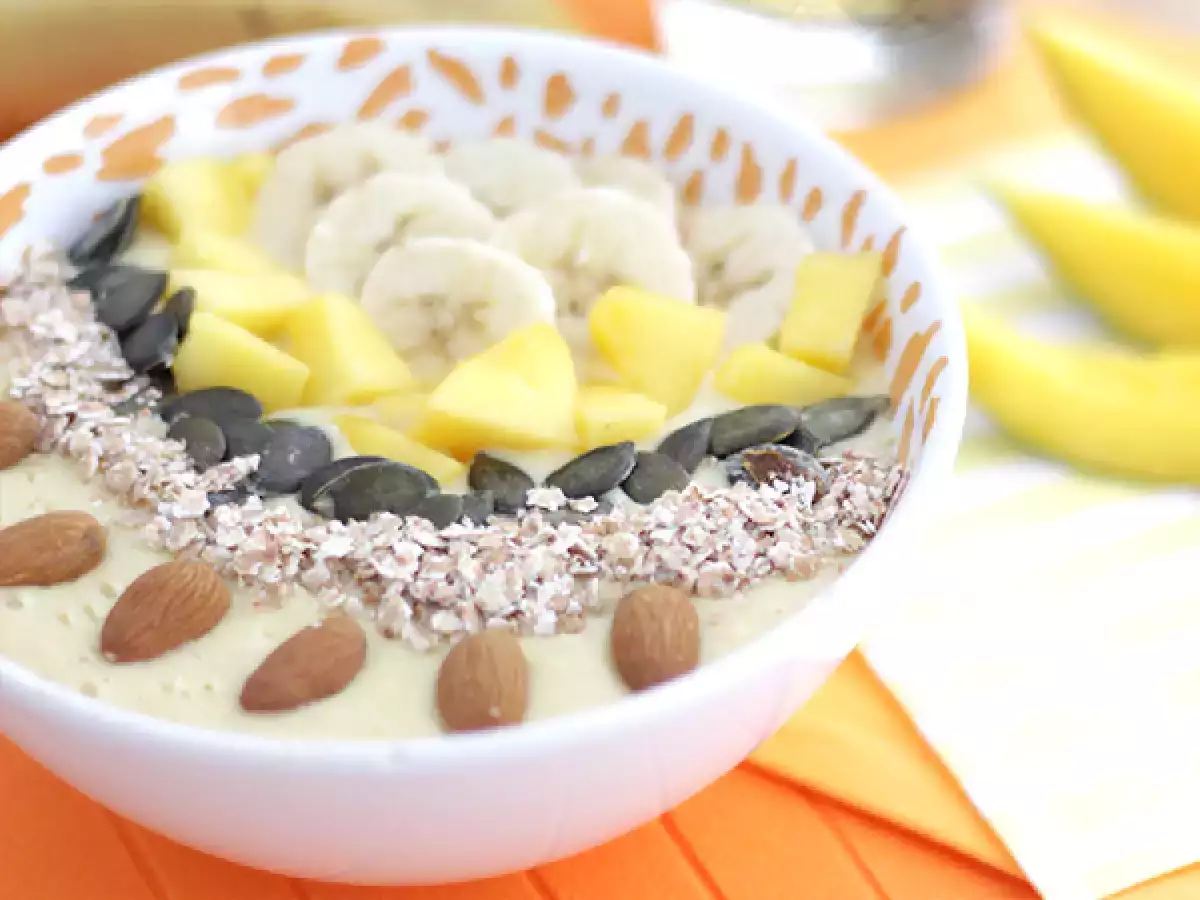Mango banana smoothie bowl - fotografija 3