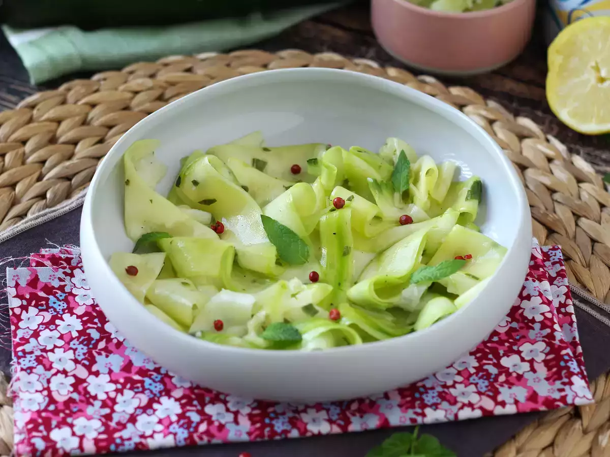 Marinirane bučke: popoln zelenjavni karpačo za poletje! - fotografija 4