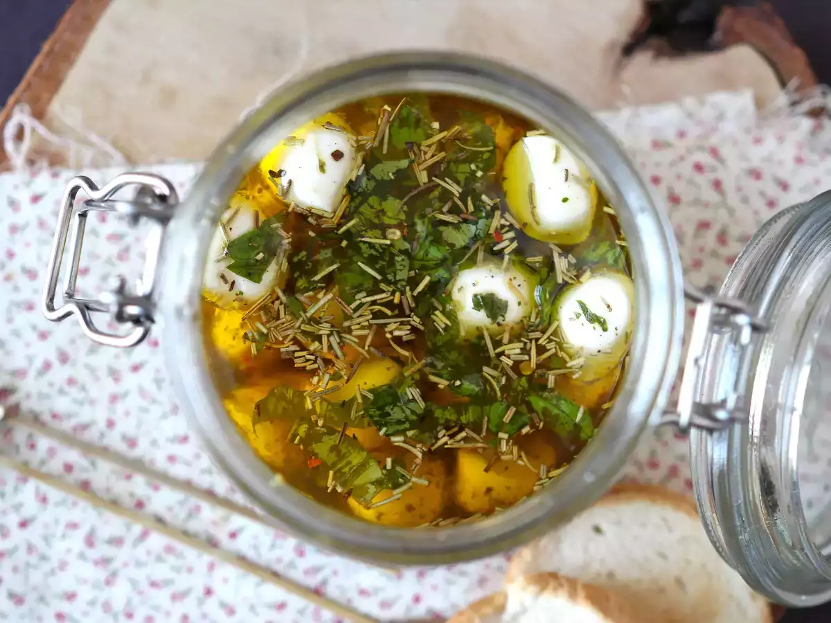 Marinirane kroglice mocarele za aperitiv ali solato! - fotografija 2