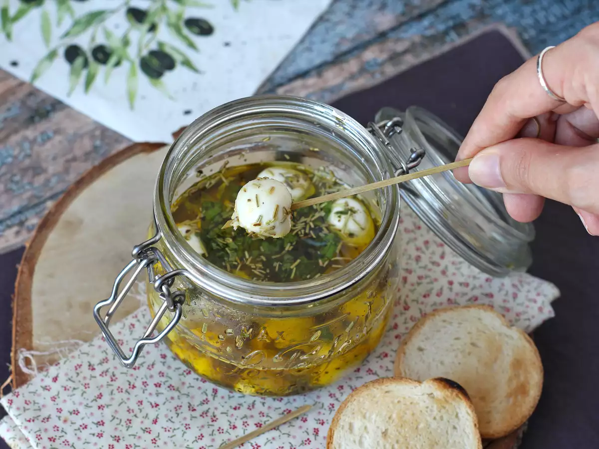 Marinirane kroglice mocarele za aperitiv ali solato! - fotografija 3