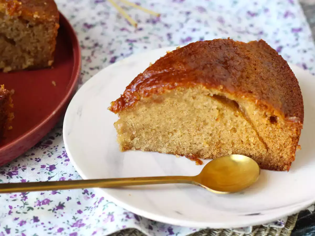 Mehka in sočna medena torta: preprosta priprava brez mešalnika - fotografija 4
