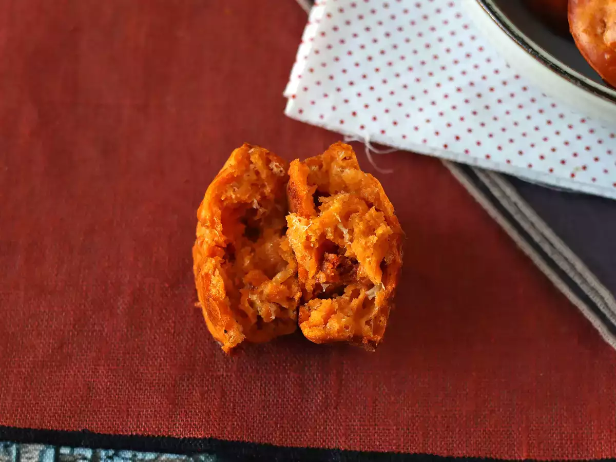 Mehki in začinjeni mafini s chorizom - fotografija 4