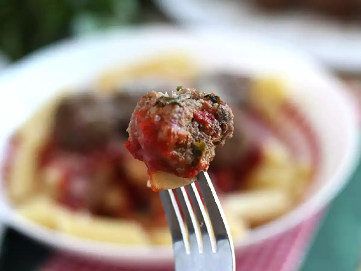 Mesne kroglice iz govedine in parmezana - fotografija 4