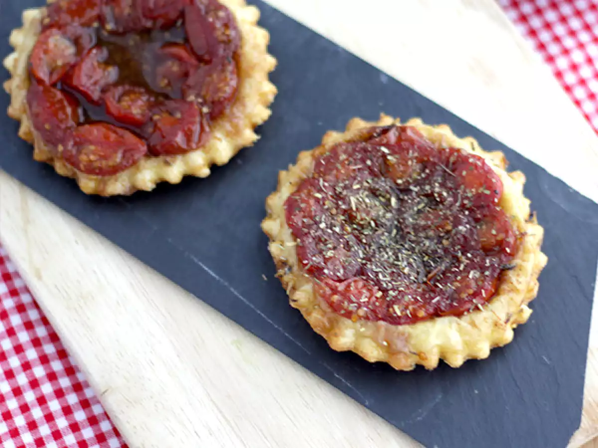 Mini tarte Tatin s češnjevimi paradižniki - fotografija 2
