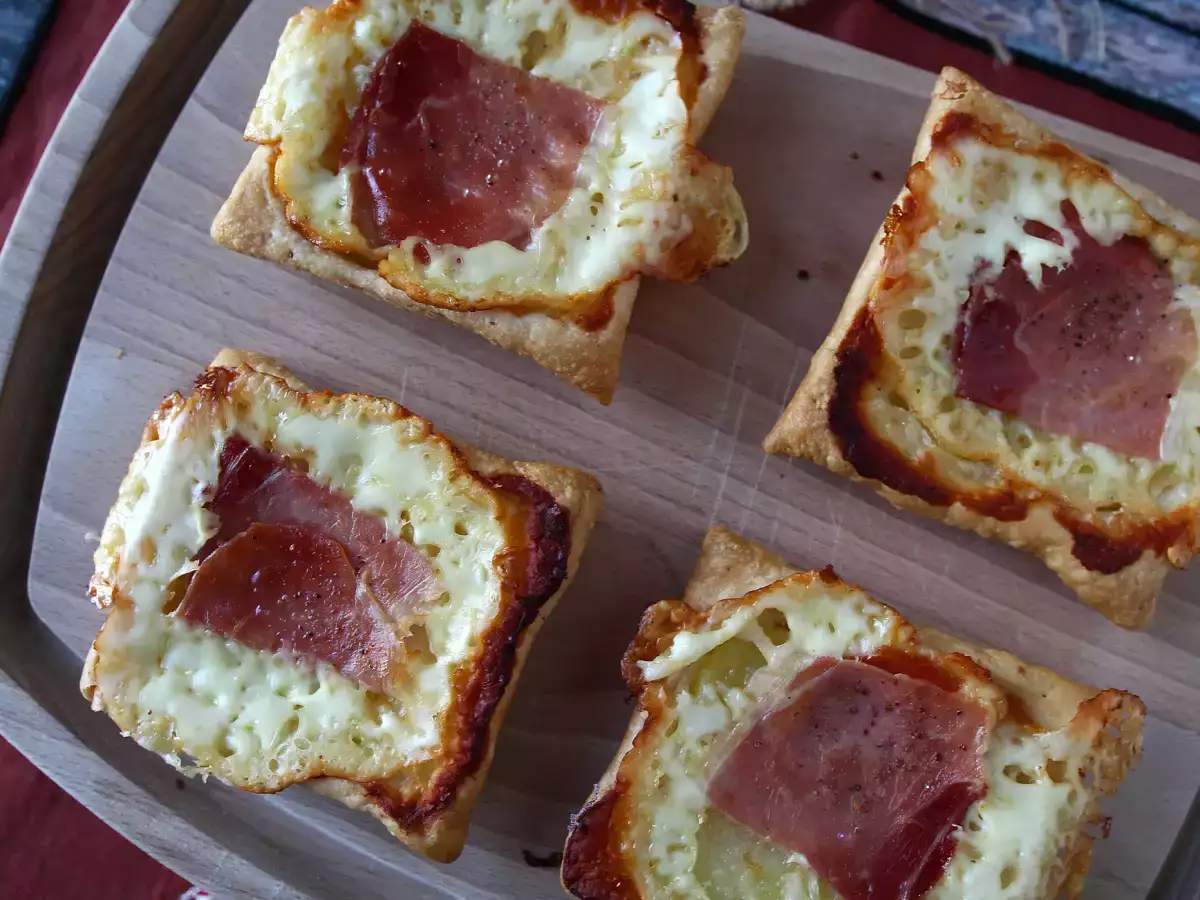 Mini tatin pite z okusom raclette sira, za posamezne porcije - fotografija 2