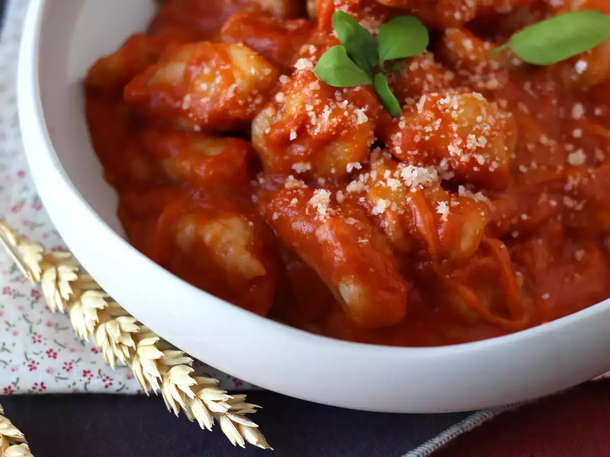 Njoki po sorrentinsko v ponvi: hiter in sočen recept, ki ga obožujejo vsi! - fotografija 2