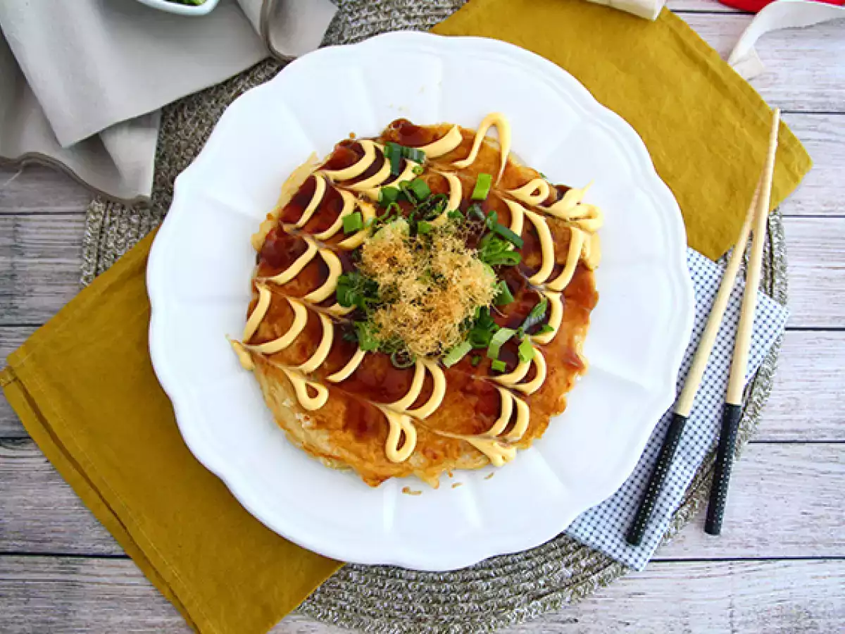 Okonomiyaki - japonska omleta - fotografija 3