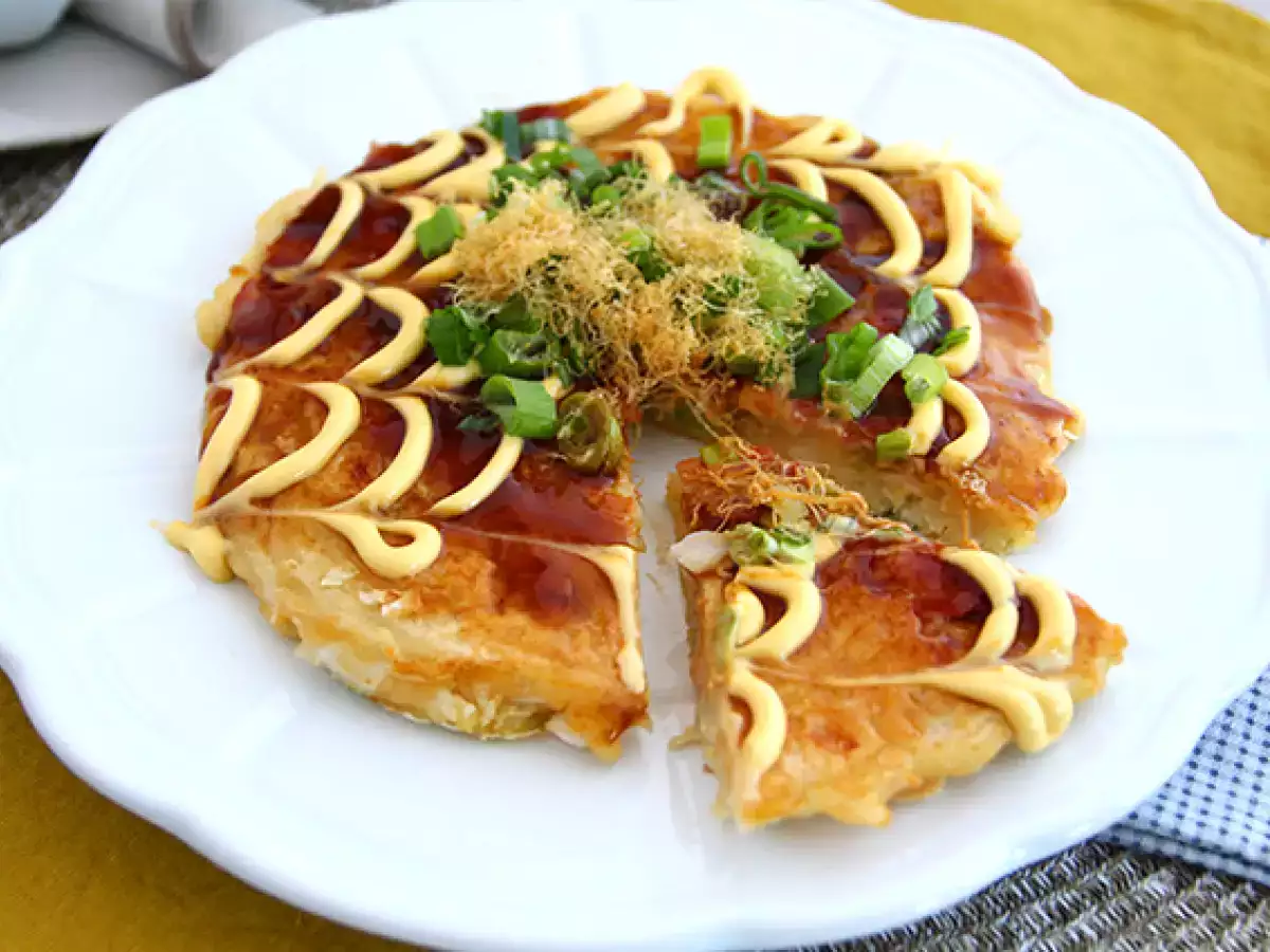 Okonomiyaki - japonska omleta - fotografija 4