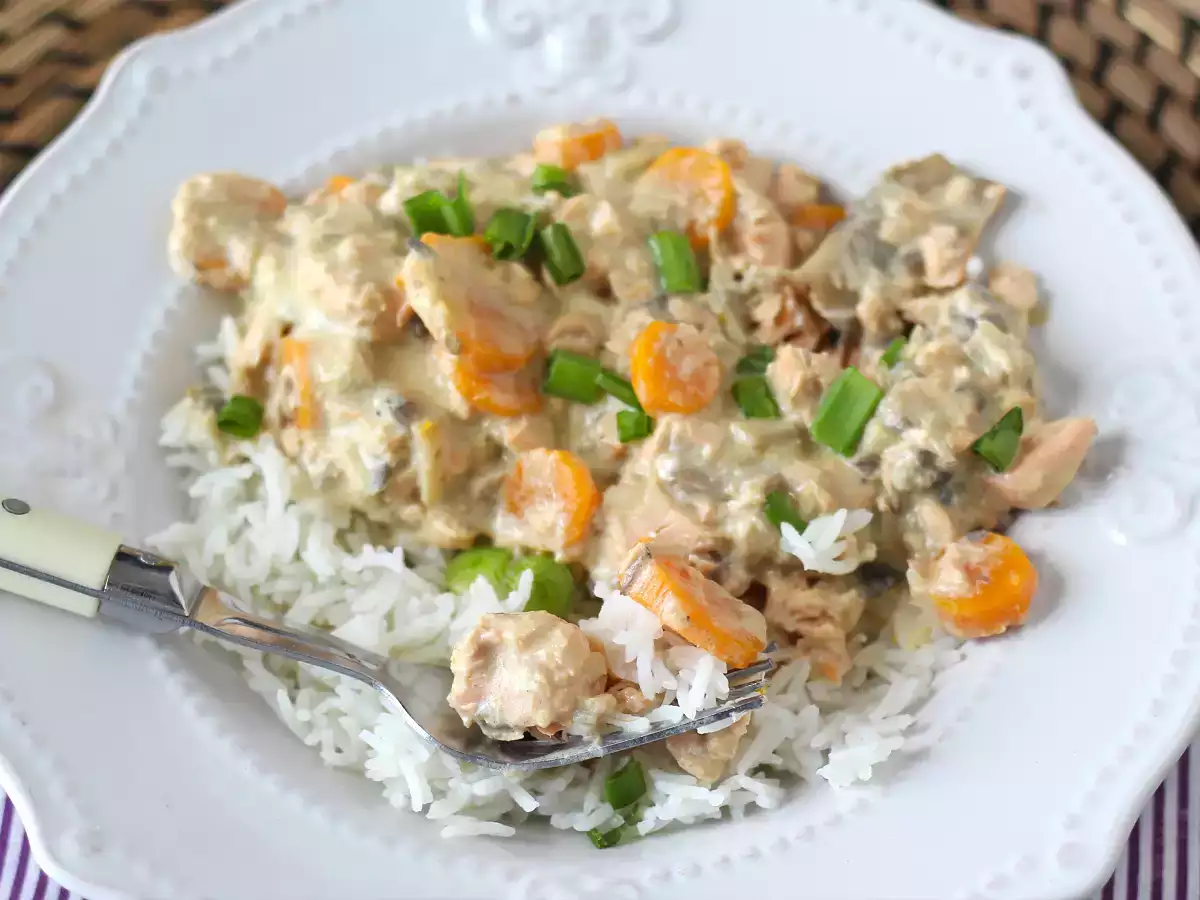 Okusna enolončnica iz lososa - fotografija 2