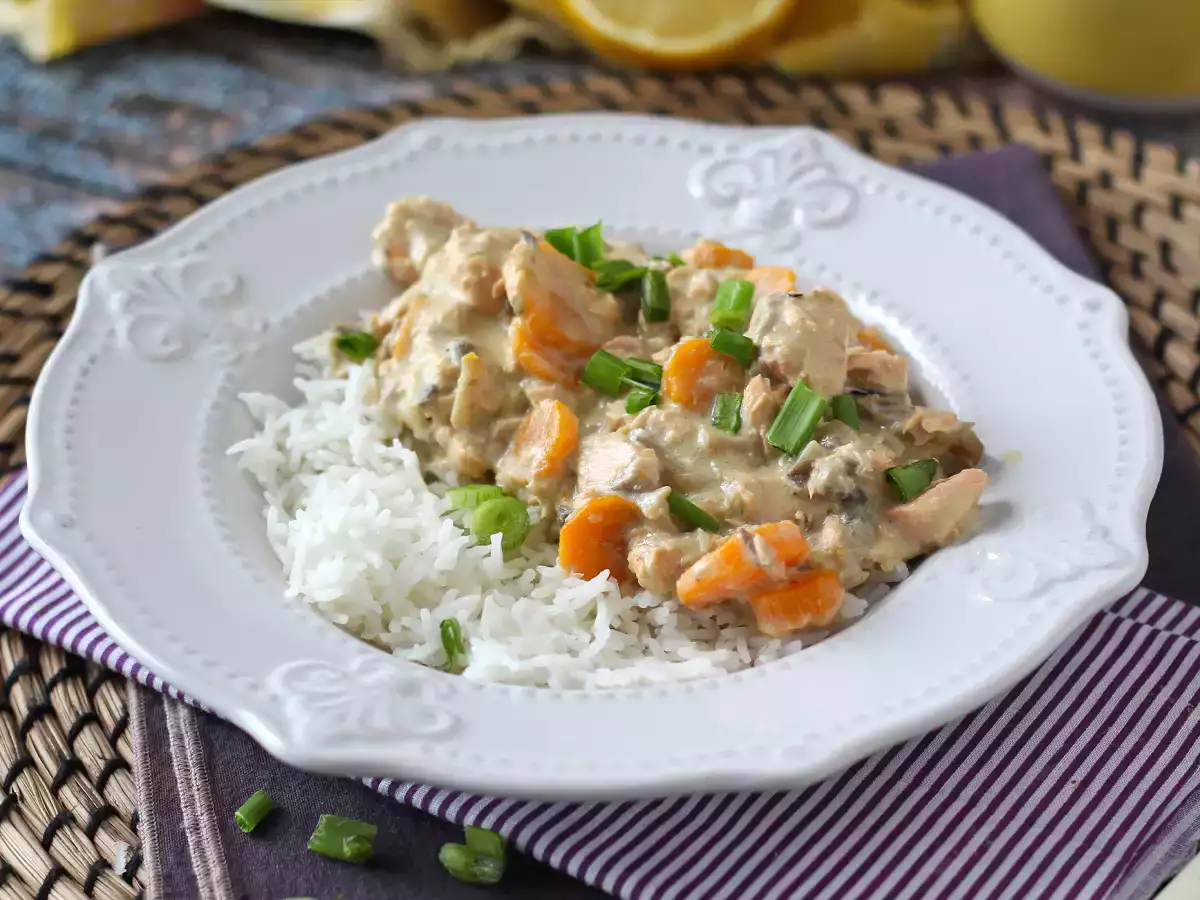 Okusna enolončnica iz lososa - fotografija 3