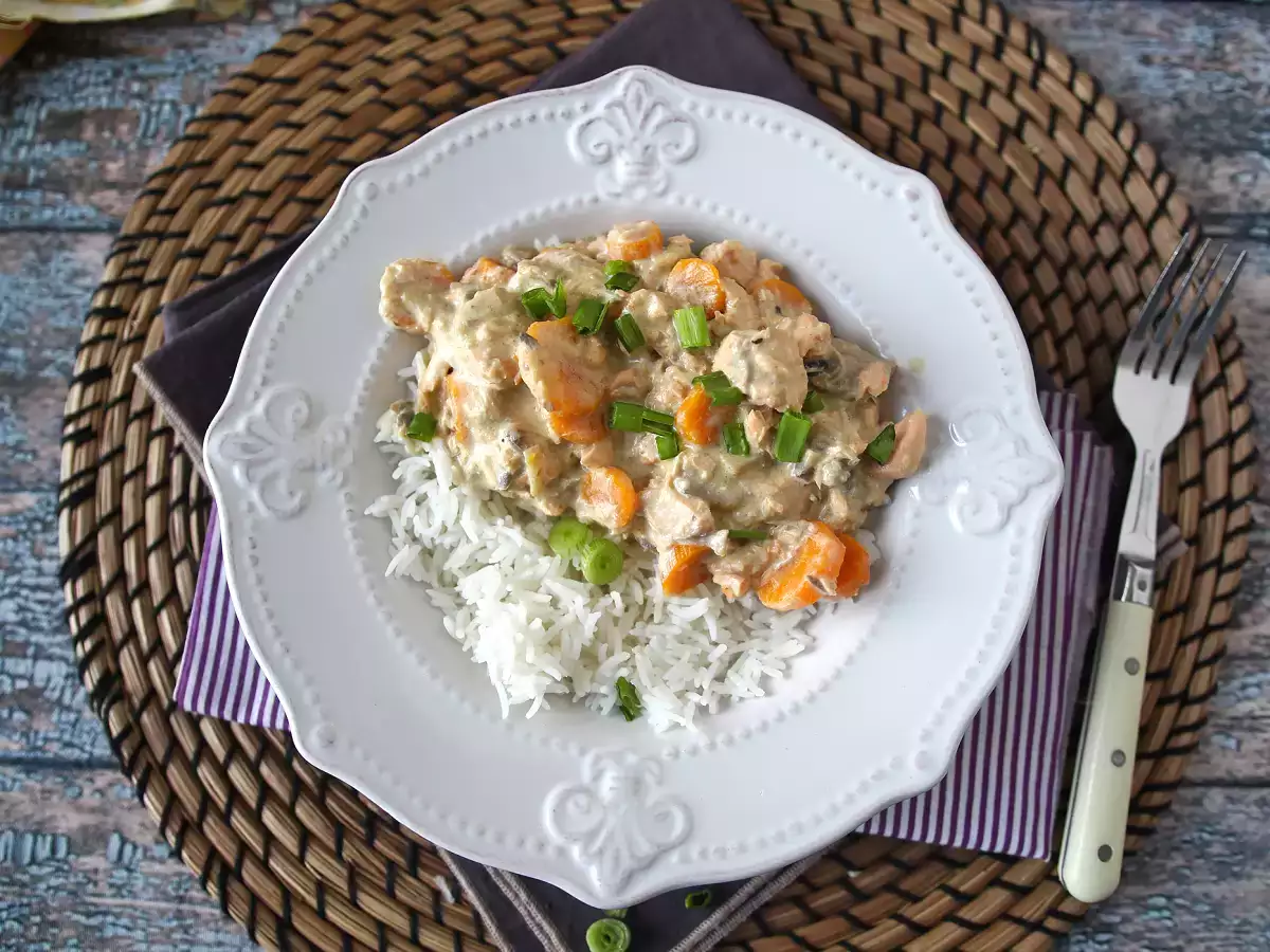 Okusna enolončnica iz lososa - fotografija 7