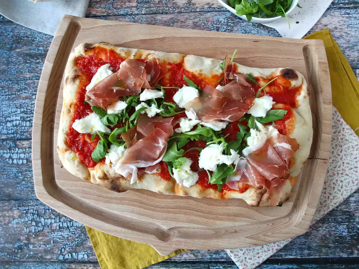 Okusna pinsa, ki jo pripravite zelo hitro - fotografija 6