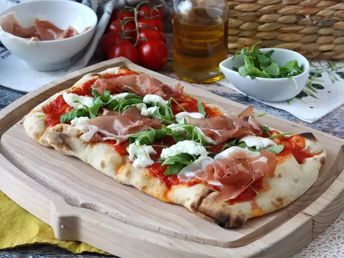 Okusna pinsa, ki jo pripravite zelo hitro - fotografija 8