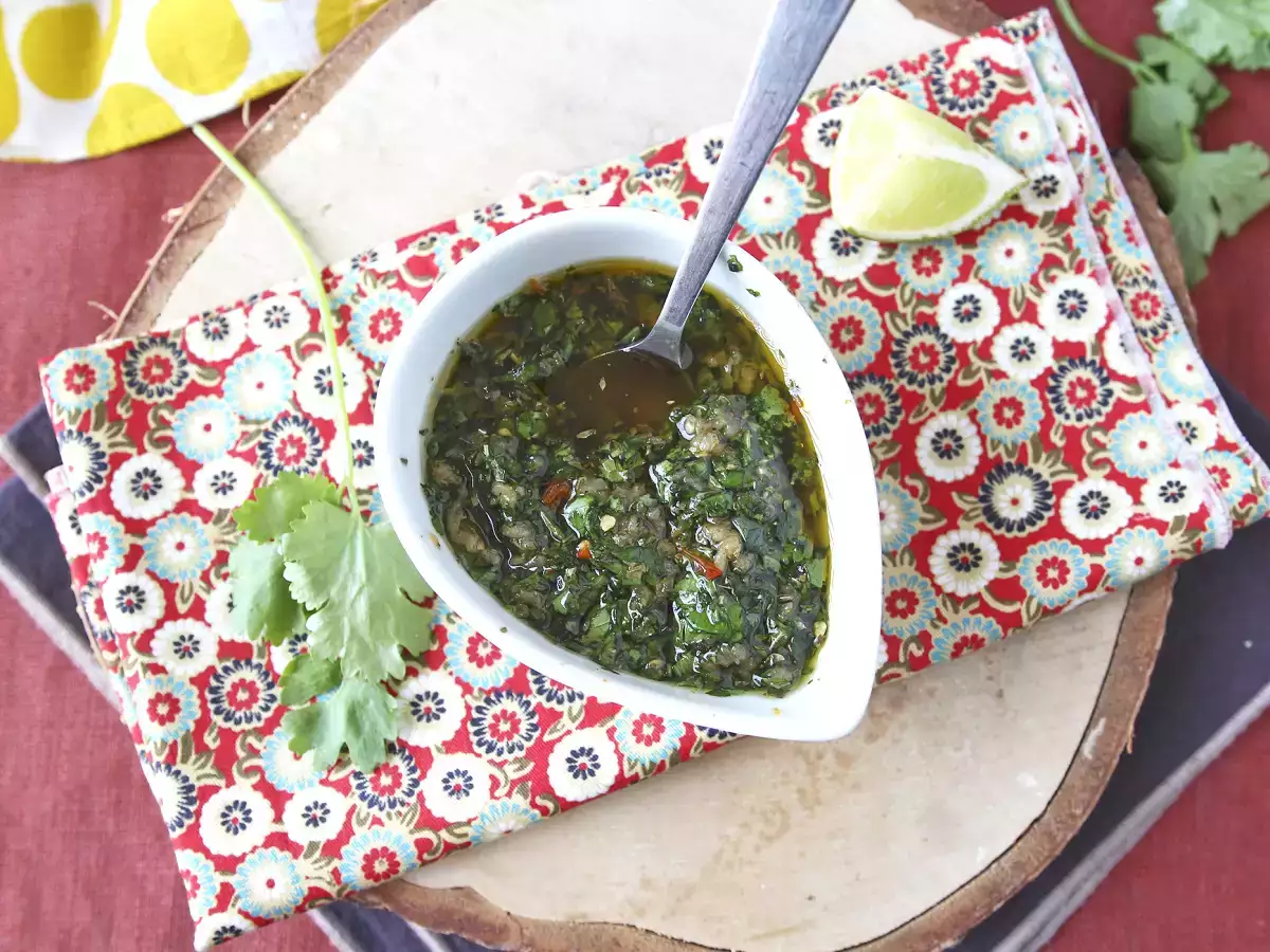 Omaka chimichurri: popoln dodatek za žar in pečenke - fotografija 3