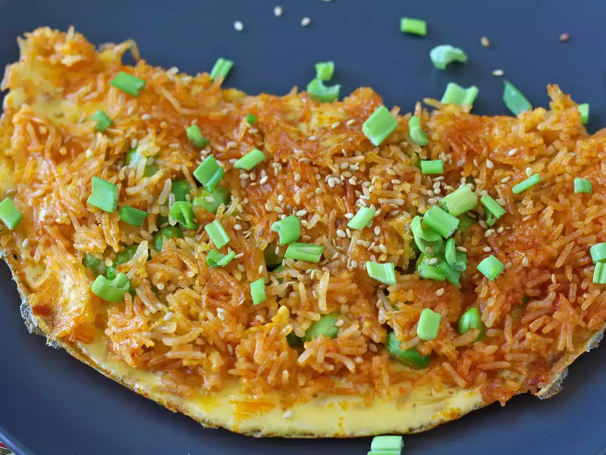 Omleta s hrustljavim rižem in sojinim fižolom, začinjen obrok, ki je hiter in brez odpadkov! - fotografija 5