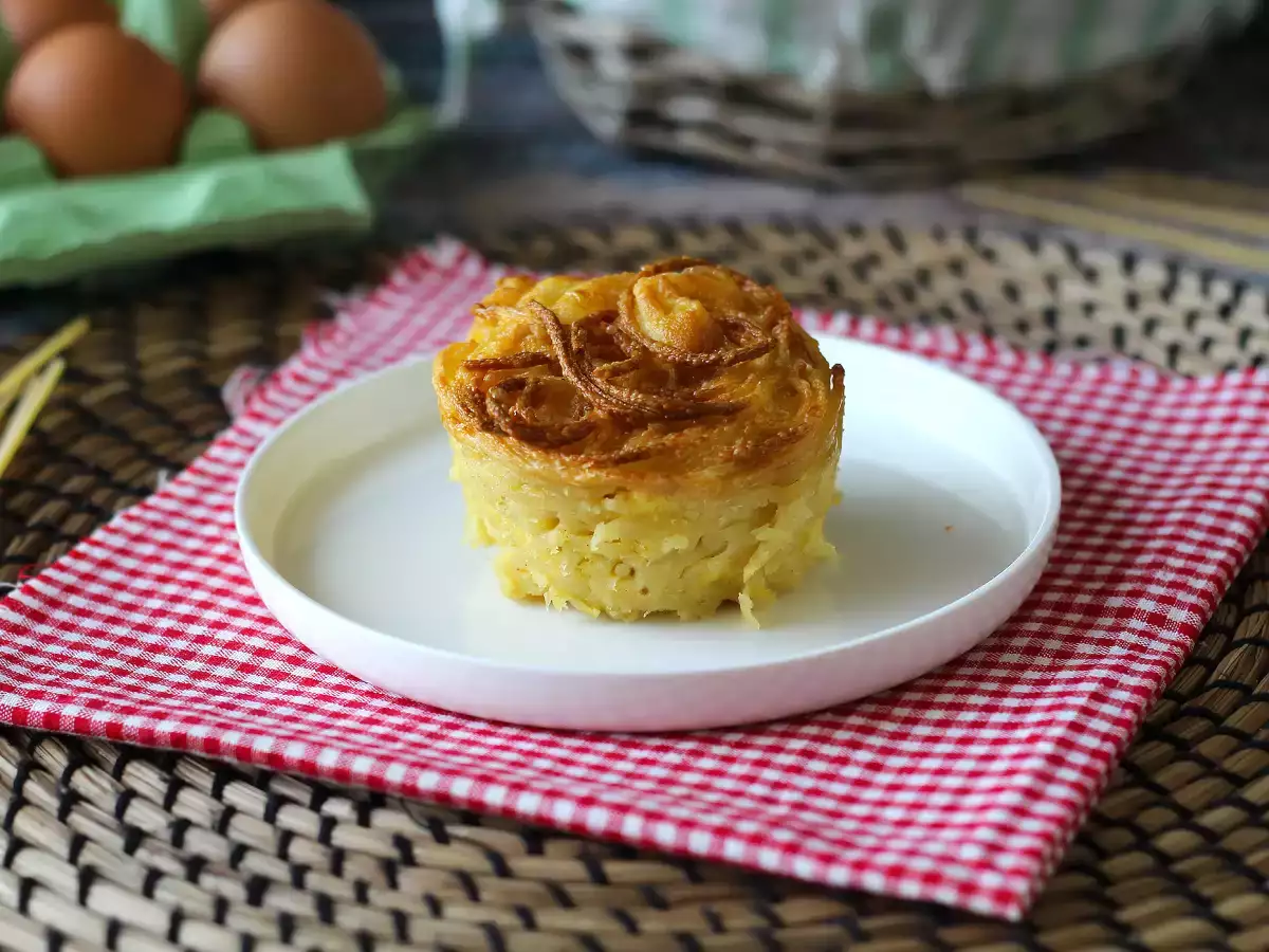 Omleta s testeninami v cvrtniku na zraku - fotografija 2