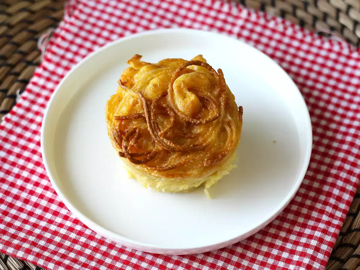 Omleta s testeninami v cvrtniku na zraku - fotografija 3