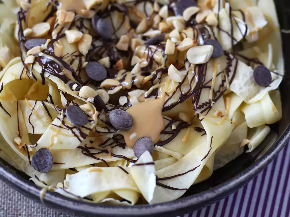 Palačinke tagliatelle s čokolado in arašidi! - fotografija 2