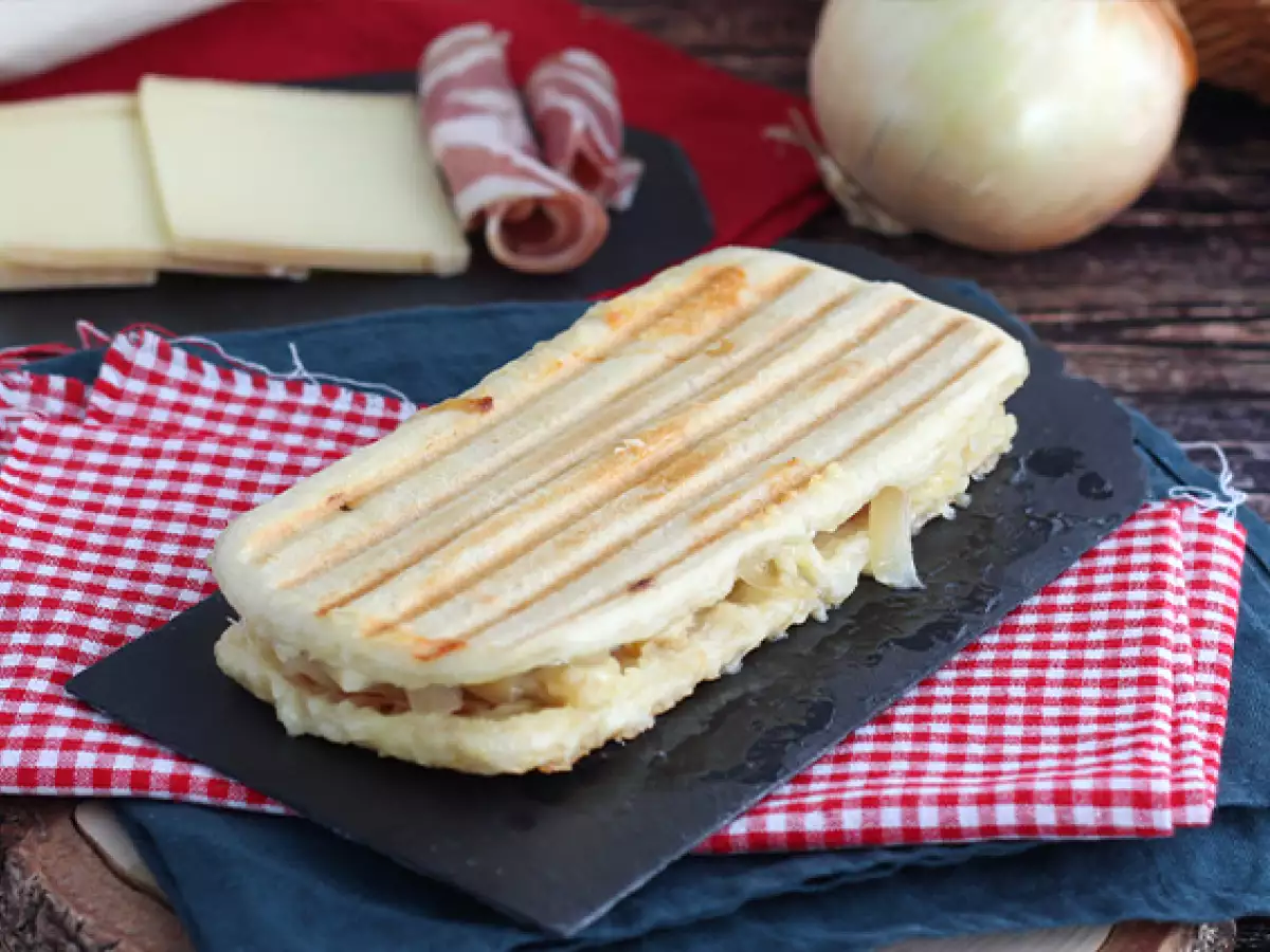 Panini z raclette sirom - fotografija 4