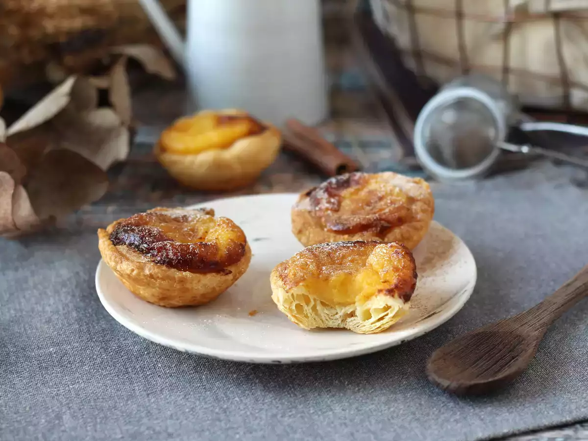 Pastéis de nata v zračnem cvrtniku. Hiter in enostaven recept za tradicionalno portugalsko sladico. - fotografija 2