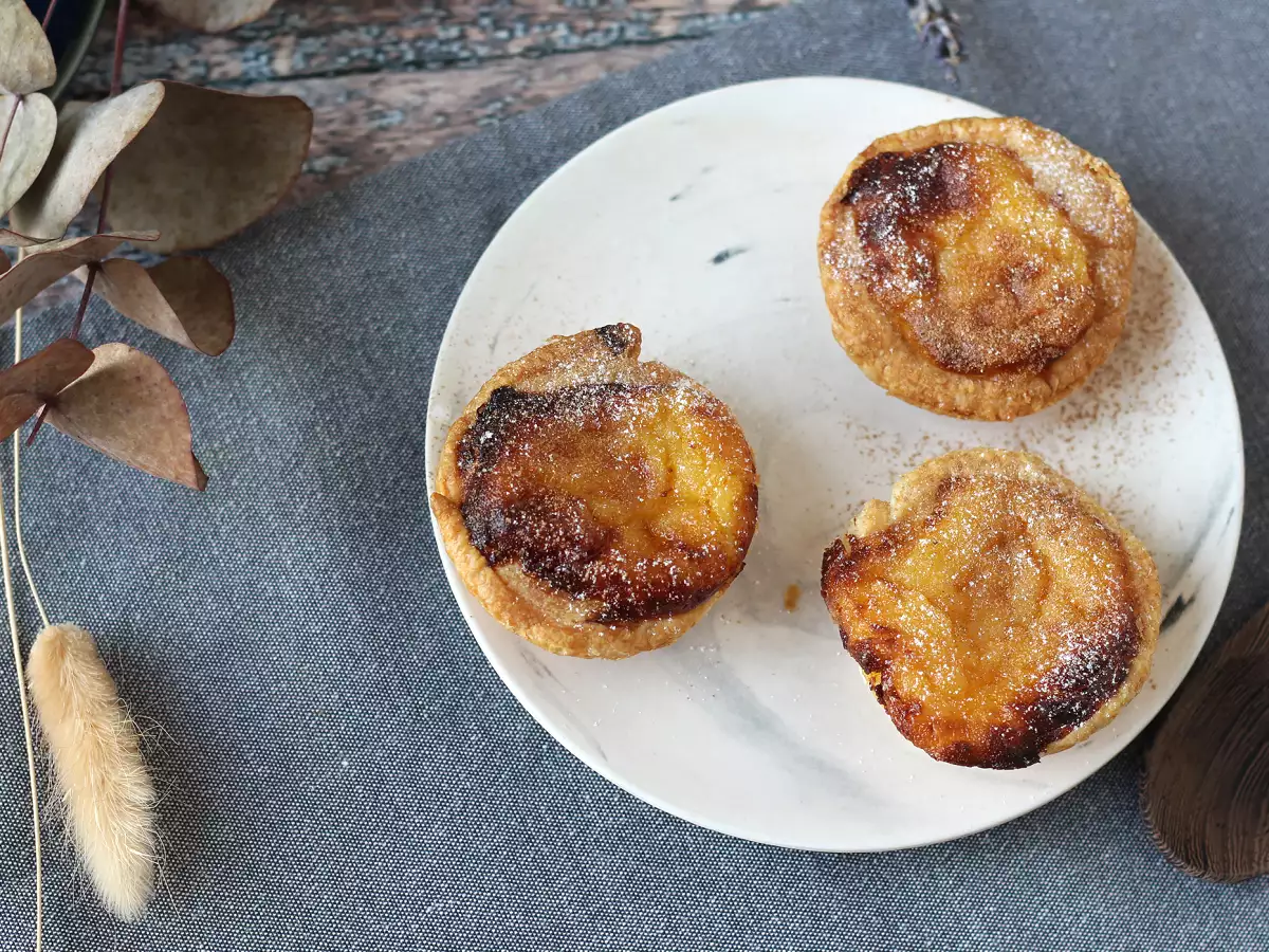 Pastéis de nata v zračnem cvrtniku. Hiter in enostaven recept za tradicionalno portugalsko sladico. - fotografija 8