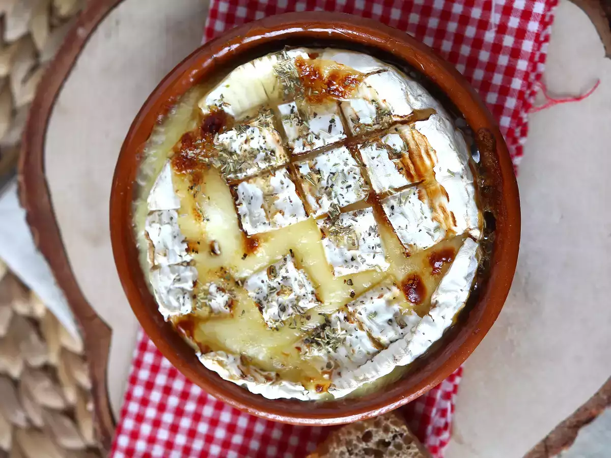 Pečen sir Camembert z Air Fryerjem! - fotografija 4