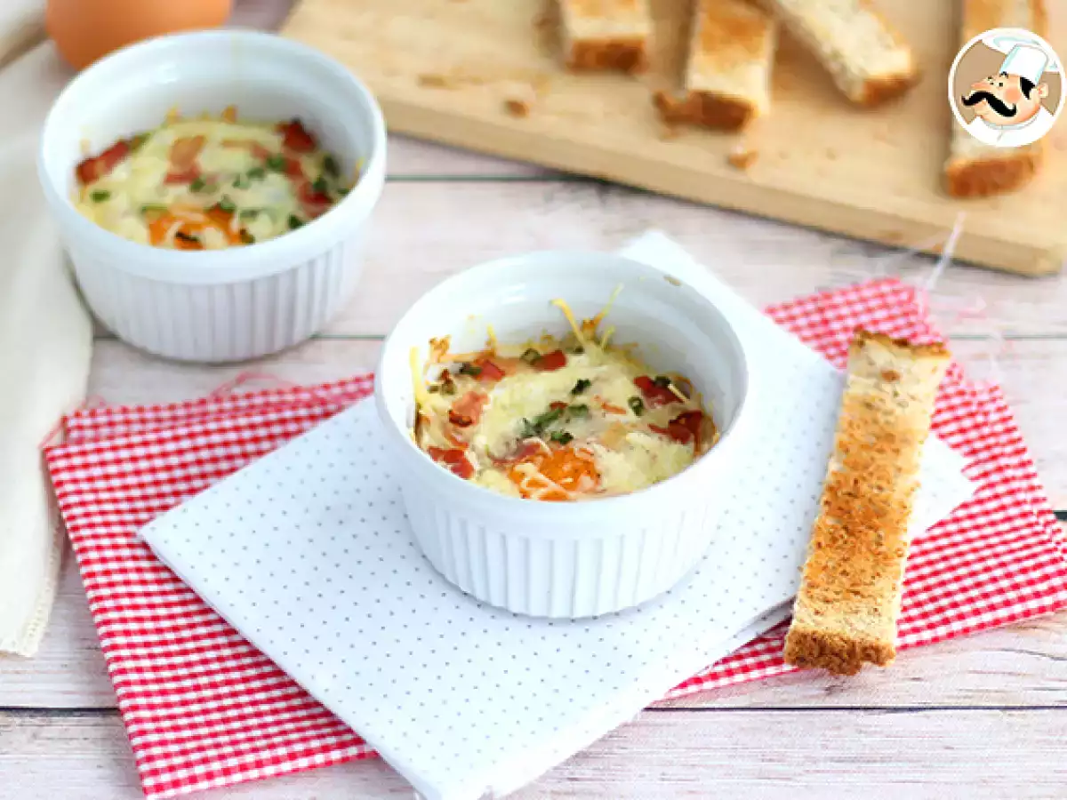 Pečena jajca v posodicah s slanino in drobnjakom – hiter recept - fotografija 3