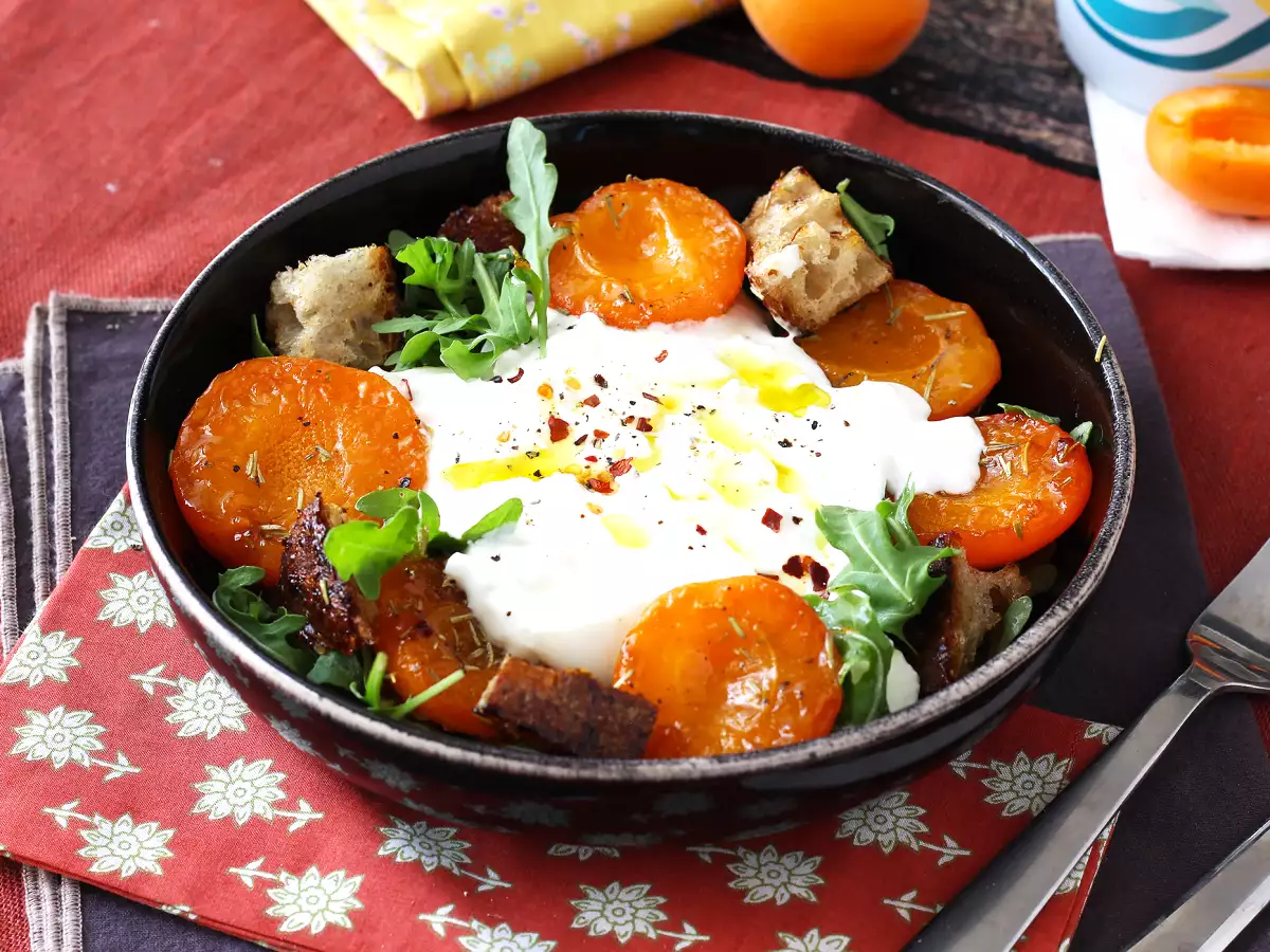 Pečena marelica, rukola in solata burrata - fotografija 4