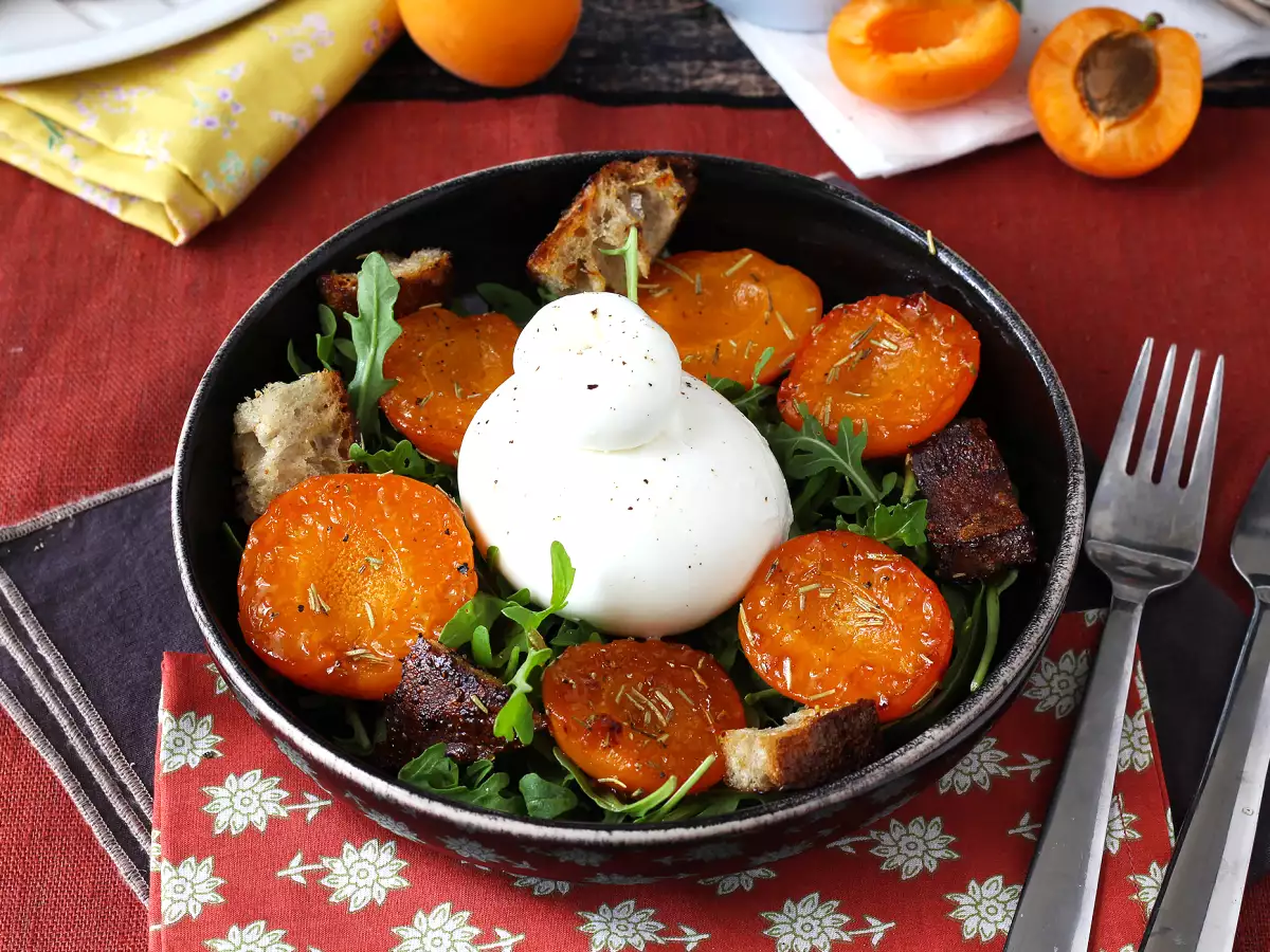 Pečena marelica, rukola in solata burrata - fotografija 6