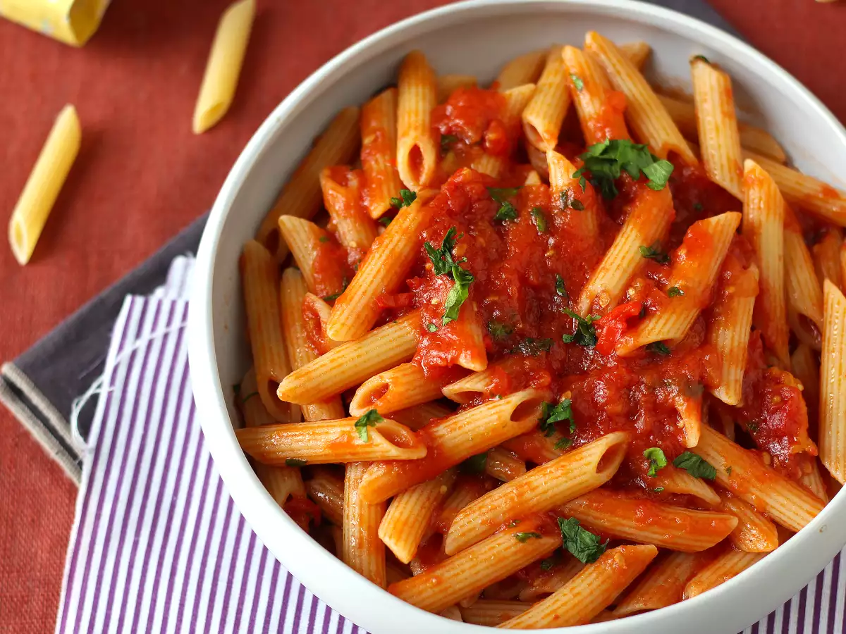 Penne all'arrabbiata: italijanska klasika, ki ogreje srce! - fotografija 3