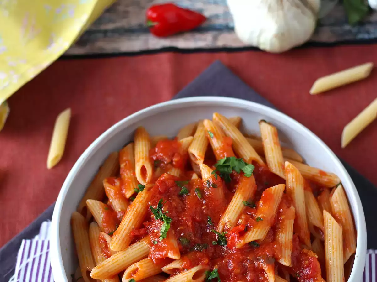 Penne all'arrabbiata: italijanska klasika, ki ogreje srce! - fotografija 4
