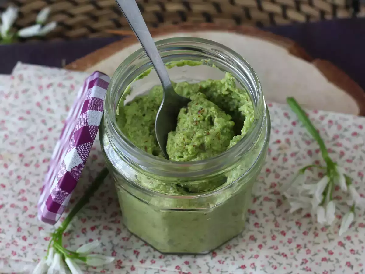 Pesto iz čemaža – aromatičen in izjemno okusen! - fotografija 2