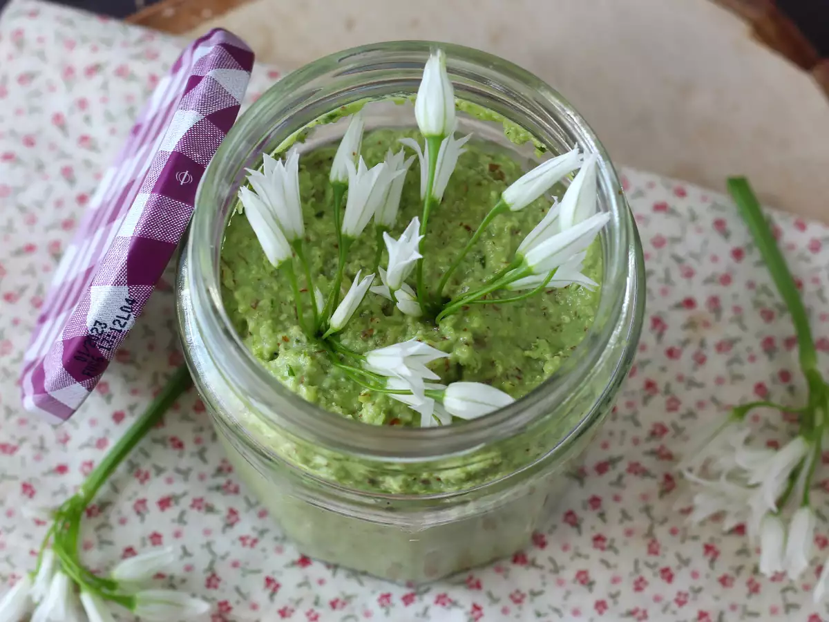 Pesto iz čemaža – aromatičen in izjemno okusen! - fotografija 5