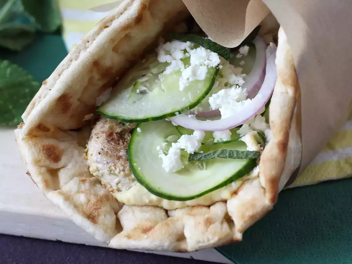 Piščančji gyros, grški sendvič, ki vam bo všeč! - fotografija 2