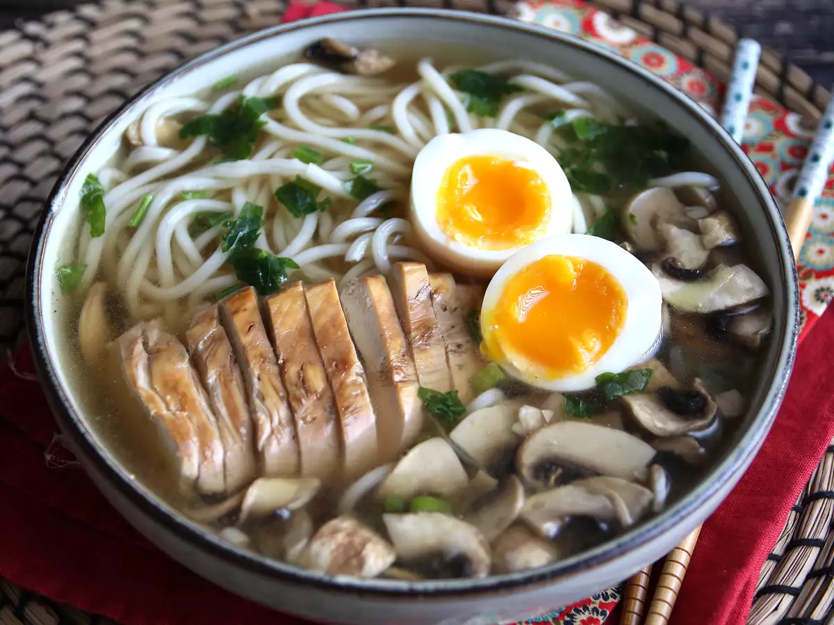 Piščančji ramen: enostavna različica te kultne azijske jedi! - fotografija 2