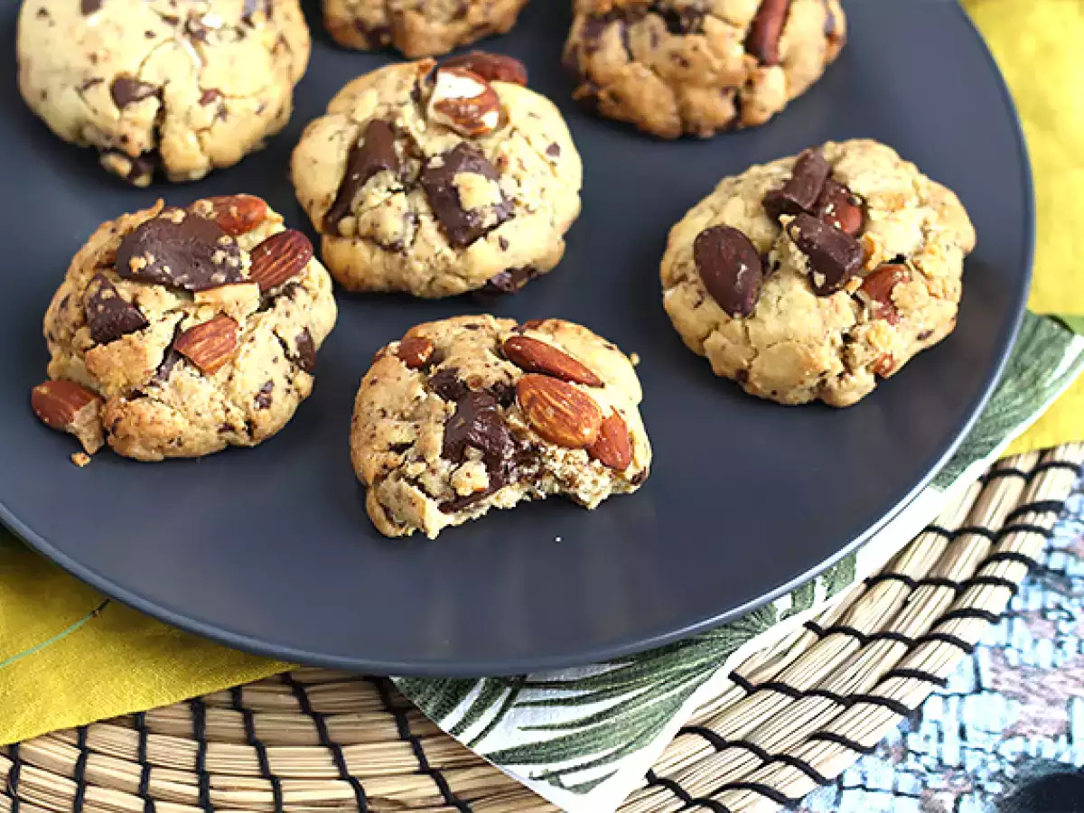 Piškotki s čokolado, arašidi in mandlji - fotografija 4