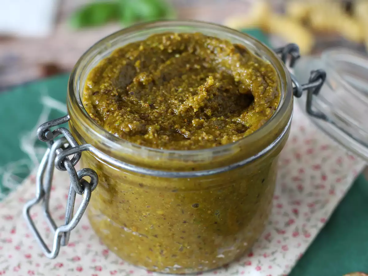 Pistacijev pesto: preprosta in okusna omaka - fotografija 2
