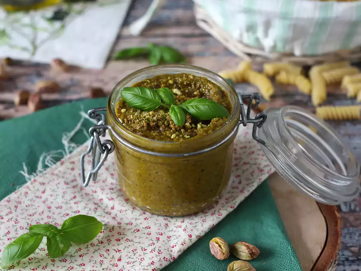Pistacijev pesto: preprosta in okusna omaka - fotografija 3